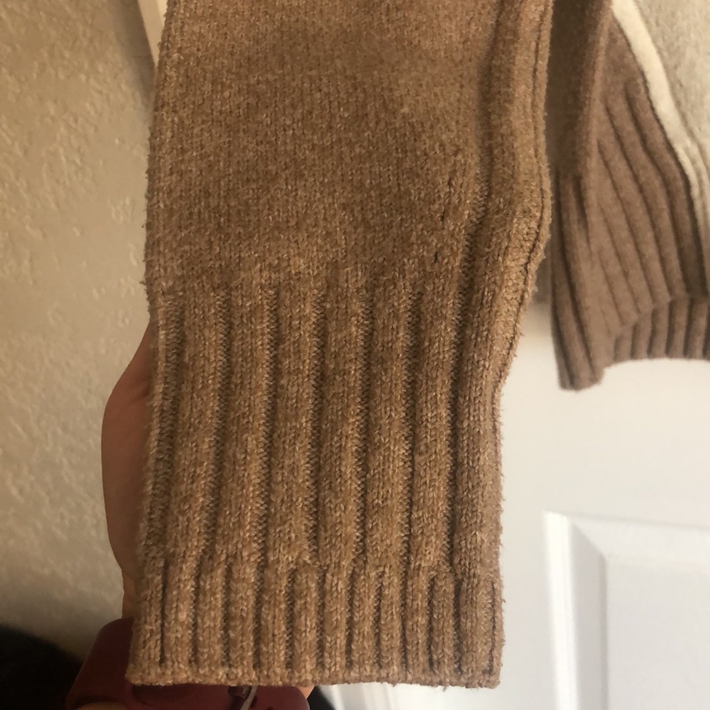 Color Block Sweater ☀️ - Picture 4 of 6